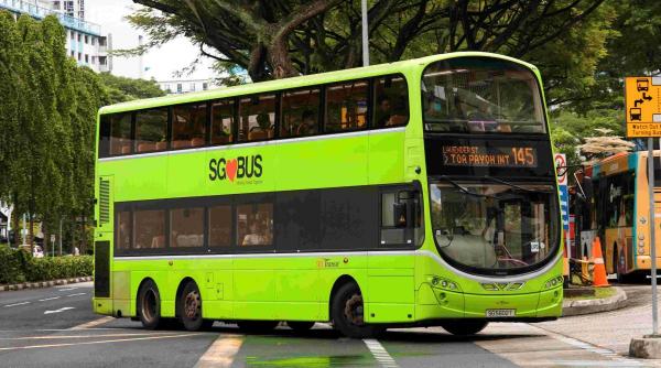 Muzică tare în autobuz - 400 de dolari amendă. Măsuri dure, în Singapore