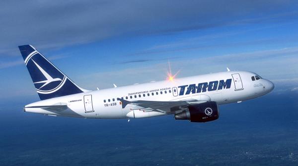 O aeronavă TAROM cu sute de călători a aterizat de urgență după ce a lovit o pasăre