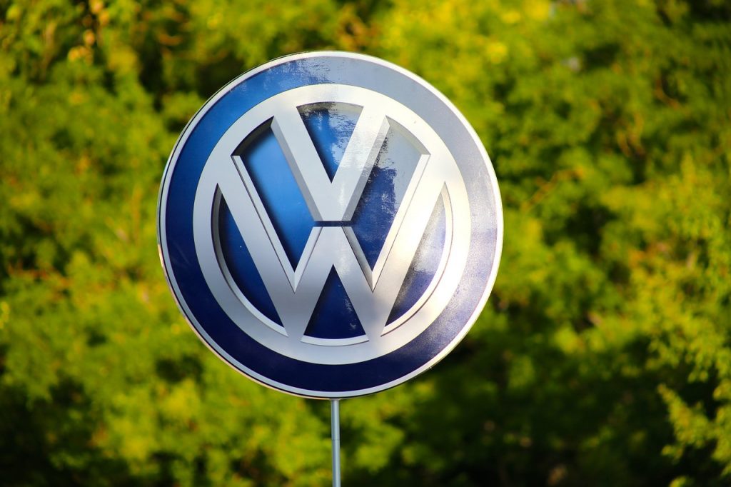 Peste 2 milioane de vehicule Volkswagen și aproape 700.000 de mașini Audi, rechemate în service la nivel mondial / O def