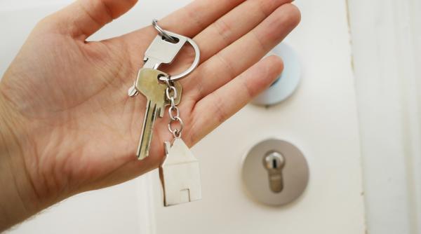 Piața imobiliară pune presiune pe cumpărători. Cât costă astăzi o garsonieră în București?