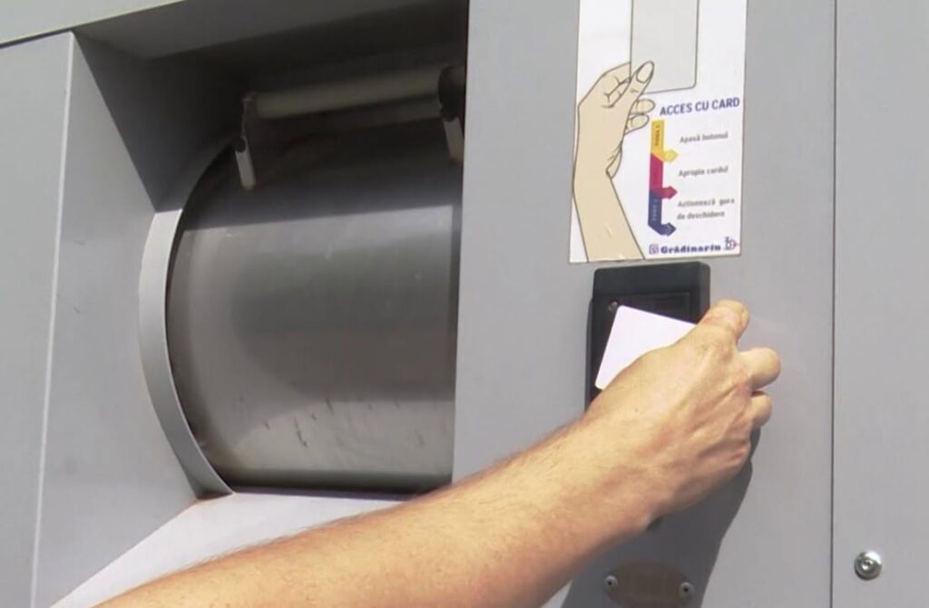 Primăria Constanța a pus în funcțiune 275 de puncte de colectare selectivă a deșeurilor, așa numitele „eco-insule” / Car