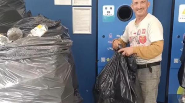Record la reciclare: Un bărbat a stat 10 ore la automat și a returnat 11.218 sticle și doze