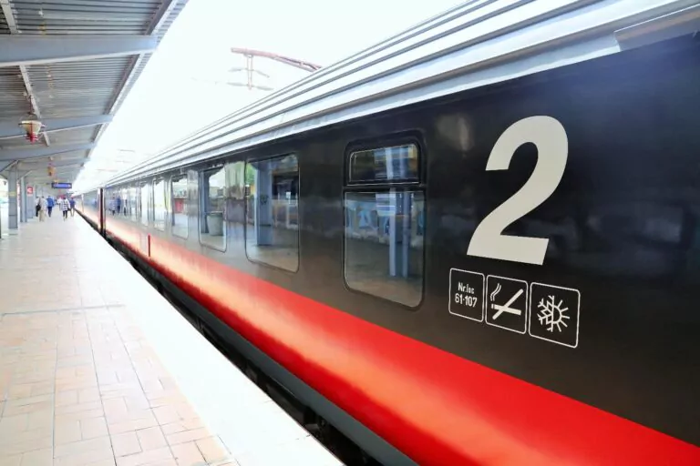 Reducerea de 90% la tren pentru studenți – actele necesare ca să nu plătești bilet întreg