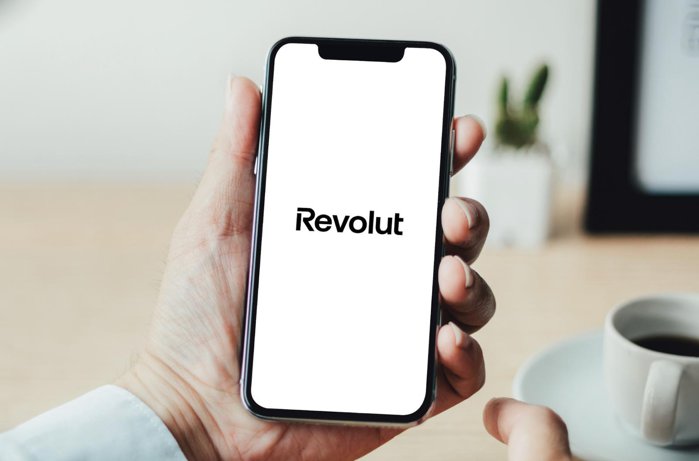 Revolut extinde Revolut Pay în Regatul Unit cu o nouă funcţionalitate de autorizare a plăţilor prin recunoaştere facială