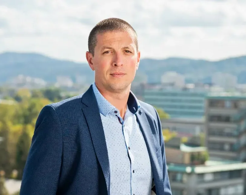 Scandal de corupție la Waldevar Energy. CEO-ul companiei, arestat intr-un caz de mita: 450.000 euro. Și un director slov