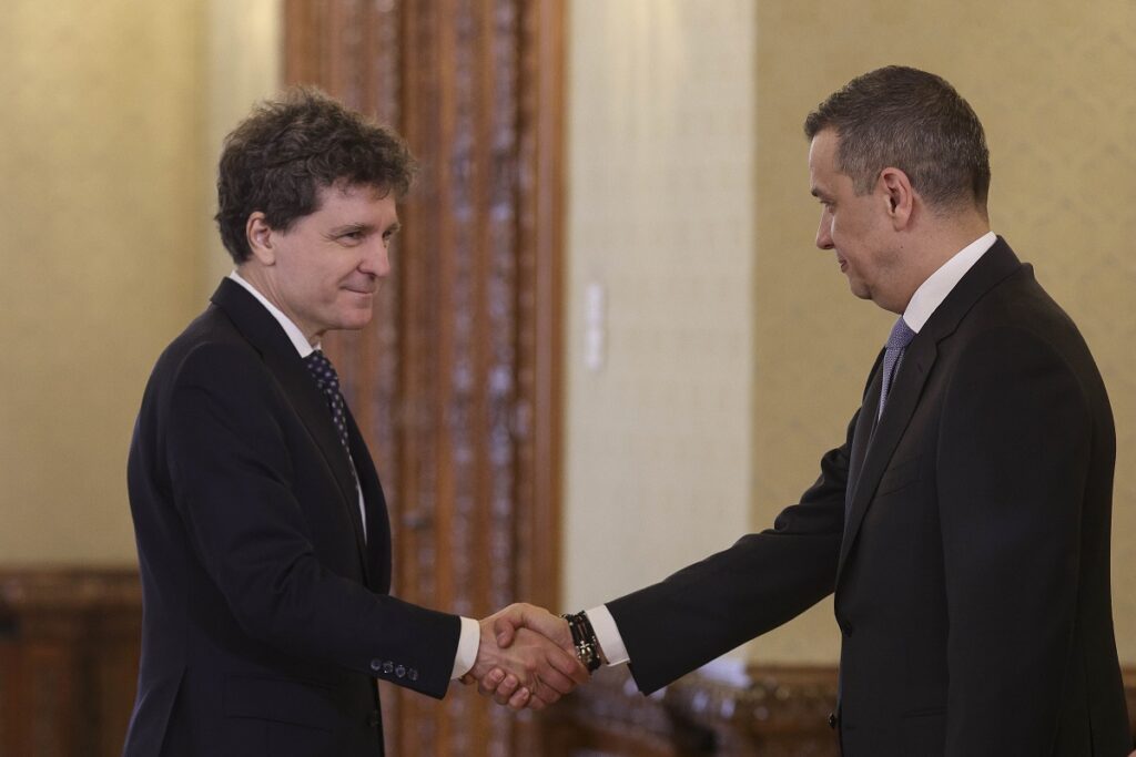 Siegfried Mureşan despre o eventuală neparticipare a PSD la votul Guvernului: Ar fi o lipsă flagrantă de respect faţă de