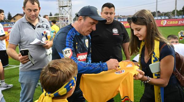 Suedia - România, diseară, meciul revanșei pentru Hagi. Nordicii i-au „suflat” Balonul de Aur