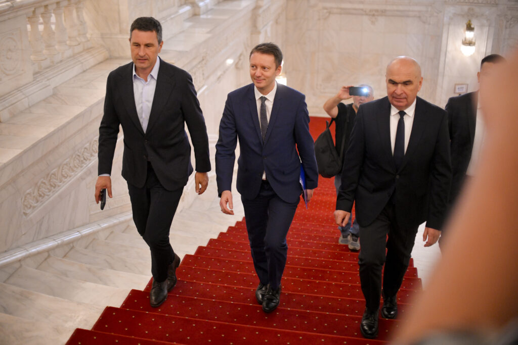 SURSE Miniștrii din guvernul Siegfried Mureșan: o independentă la Justiție, Nazare rămâne la Finanțe, Cătălin Drulă la T