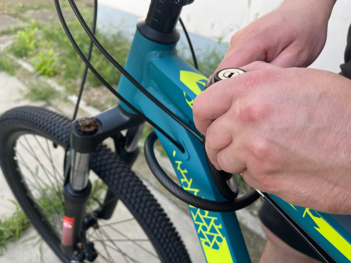 Tânăr din Aiud, reținut pentru 24 de ore de polițiști: A furat bicicleta unei femei