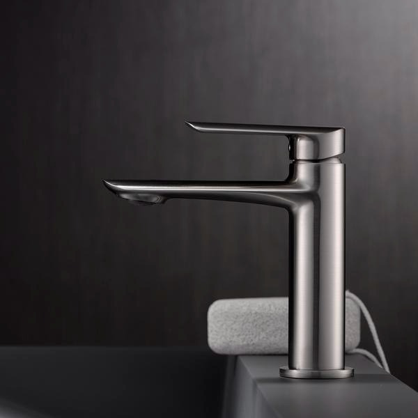Transformă-ți baia cu LIVO HOME DESIGN Bistrița: Obiecte sanitare premium, baterii în nuanțe auriu periat, gun metal și