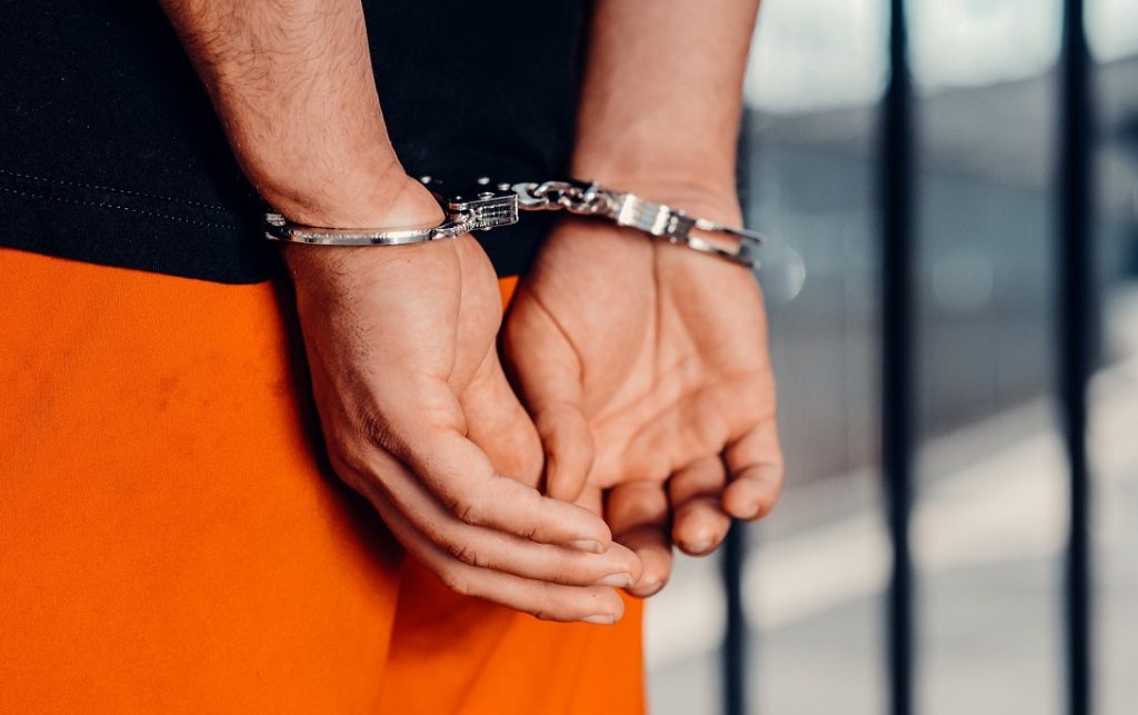 Ucrainean arestat în Polonia după ce a ucis cu un cuţit o persoană şi a rănit alte patru la o mănăstire