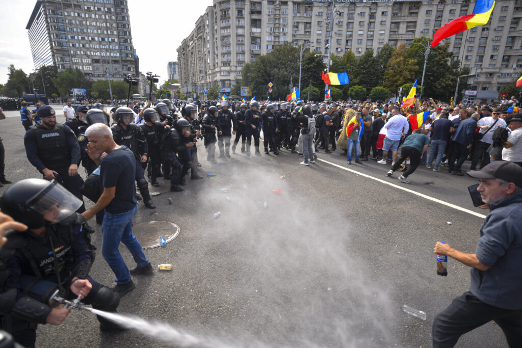 Un consilier USR, arestat preventiv după ce a fost acuzat de violențe la protestele fermierilor