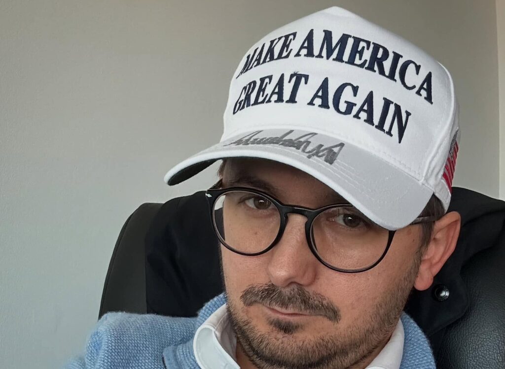 Vicepreședintele ANCOM Pavel Popescu, demnitar al statului român și susținător al lui Trump, spune că nu crede că ”ar fi
