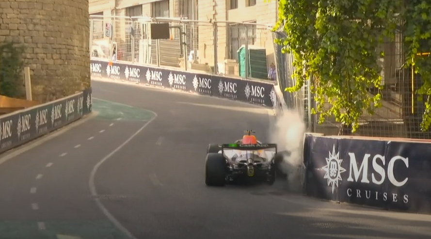 VIDEO: Arvid Lindblad a provocat primul steag roșu la Baku Accident în cea mai îngustă zonă a circuitului