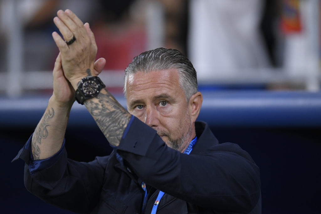 VIDEO: FCSB are antrenor – Laurențiu Reghecampf, prezentat oficial: „Știu exact ce urmează”
