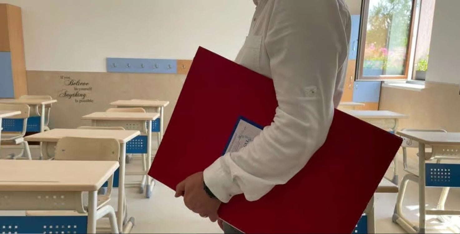 Vouchere de vacanță 2026 pentru angajații din educație. Cine primește 800 de lei și până când se poate depune cererea