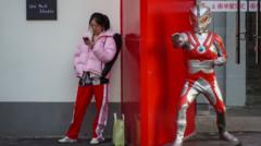 Young people in China are fangirling over a professor who gets their anxiety