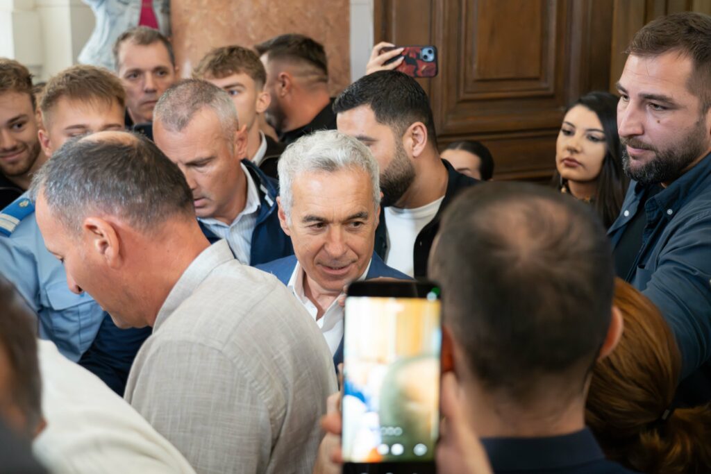 Zi decisivă pentru Călin Georgescu: află dacă revine în arest în dosarul de înşelăciune