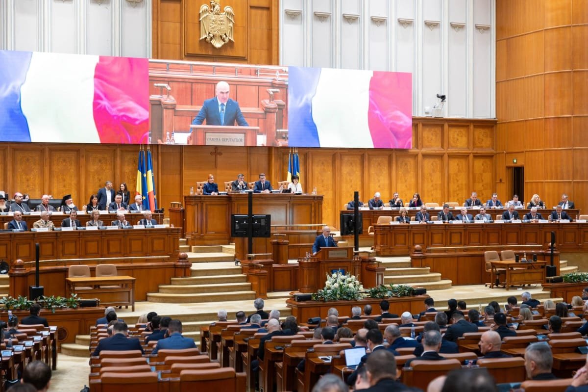 92 de parlamentari nu și-au publicat CV-urile, deși legea îi obligă; cei mai mulți sunt din AUR și PSD