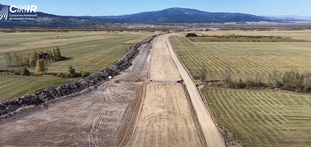 A8 Târgu Mureș–Târgu Neamț: lucrările avansează pe lotul Joseni–Ditrău, cu peste 320 de persoane