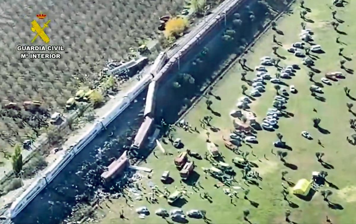 Accident de tren în Spania: primele informații indică o eroare umană, un tren a plecat fără avertizare