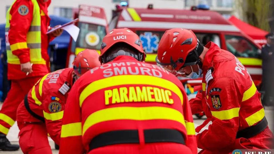 Accident grav pe A1, la Boița, Sibiu: un bărbat a fost scos din mașină în stop cardio-respirator