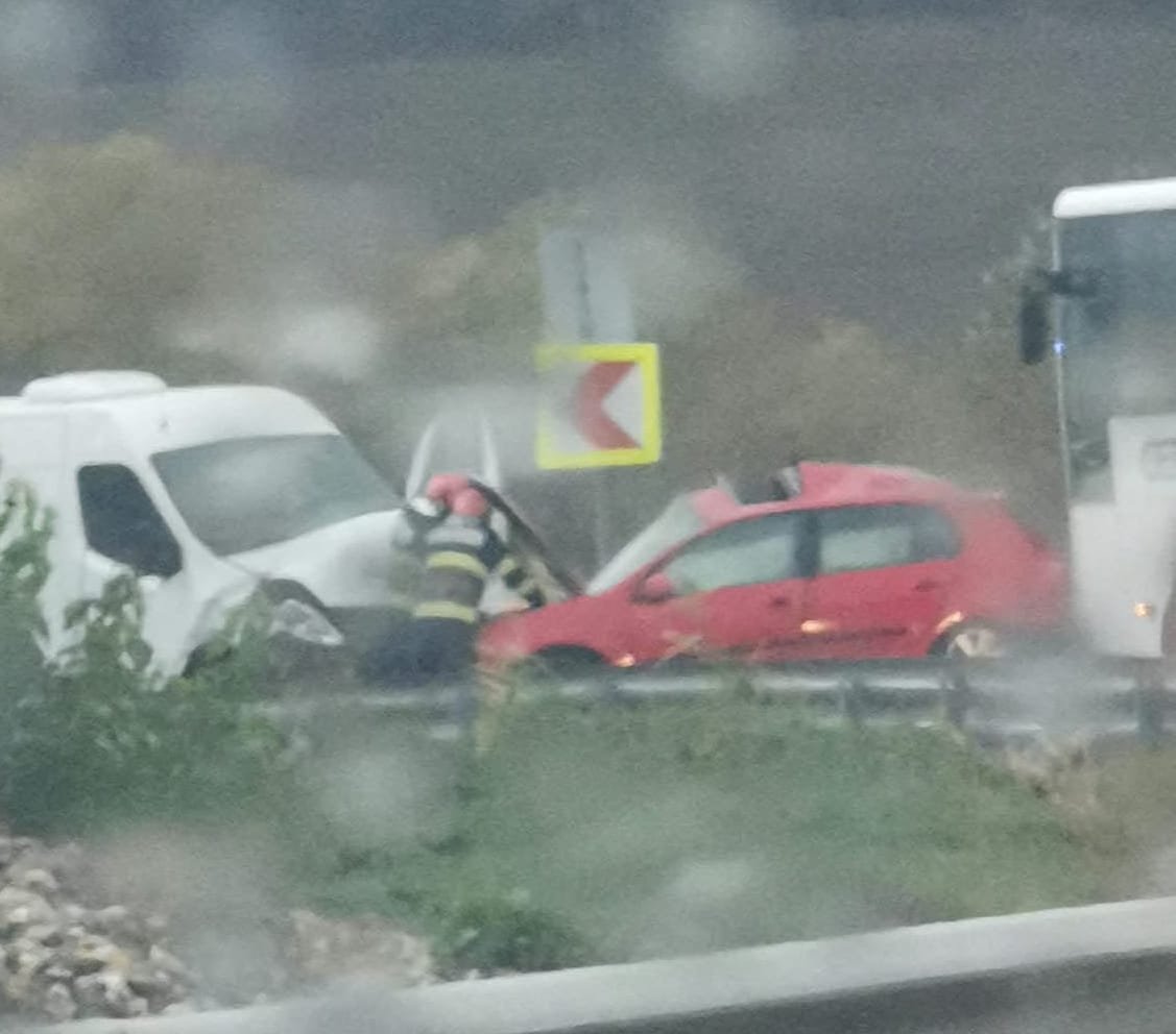 Accident la Șimleu Silvaniei, spre Nușfalău: o persoană are nevoie de îngrijiri medicale
