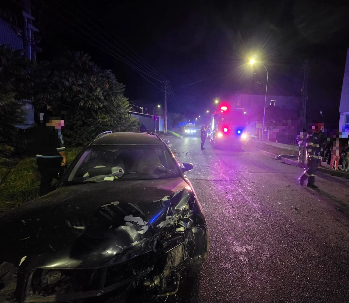 Accident rutier în Reghin, pe Apalinei cu Pomilor: șase persoane au nevoie de îngrijiri medicale