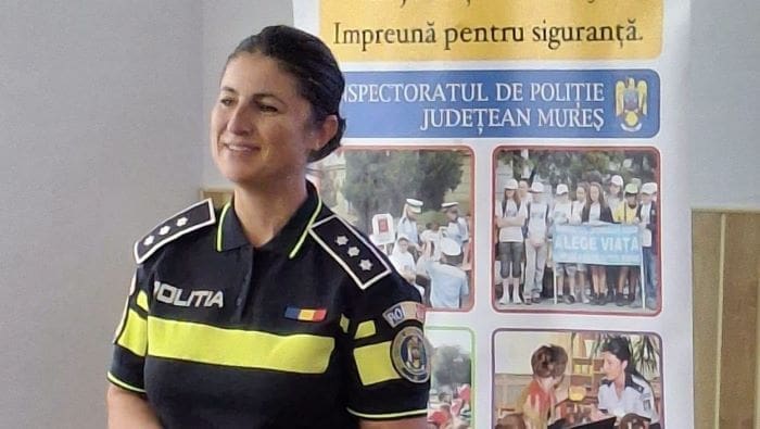 Activități informativ-preventive în trei școli mureșene