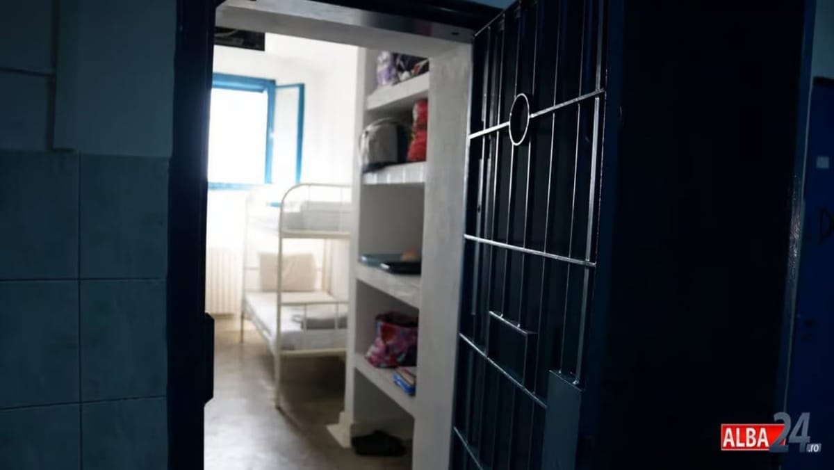 Aiud: deținut trimis în judecată pentru distrugere într-o celulă a penitenciarului