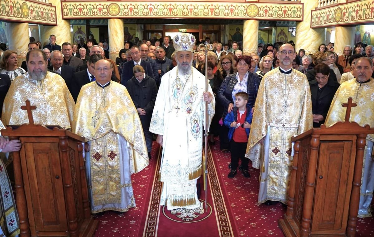 Alba Iulia: Biserica Sfânta Ecaterina a fost târnosită de Arhiepiscopul Irineu, după lucrări începute în 1994