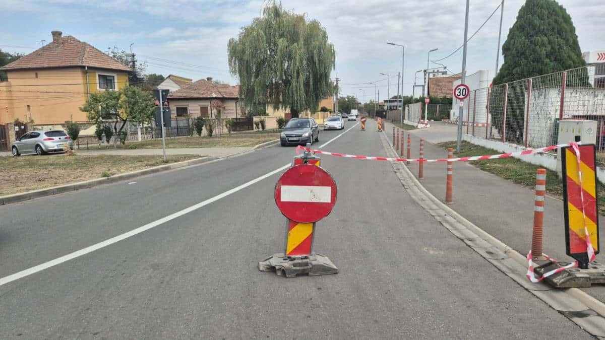 Alba Iulia: circulație închisă pe strada Emil Racoviță până pe 4 noiembrie, la lucrări de apă și canalizare