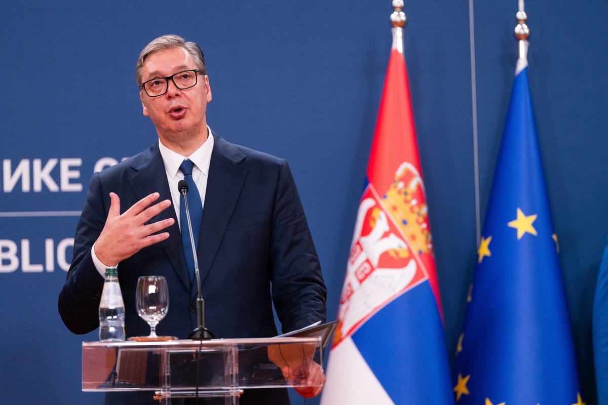 Alegeri în Serbia: Vučić are peste 50% la rezultatele parțiale, dar în scădere, în timp ce studenții urcă
