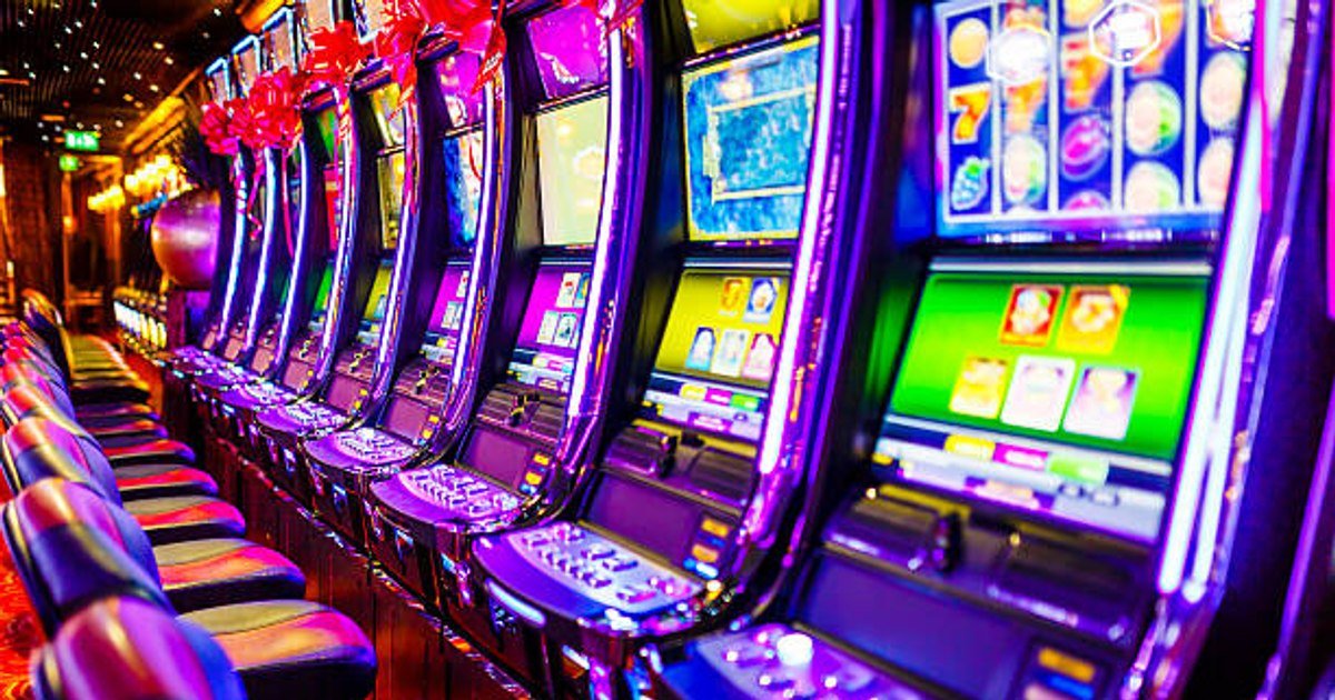 Alexandria: Primăria propune interzicerea aparatelor slot-machine din anumite zone ale orașului