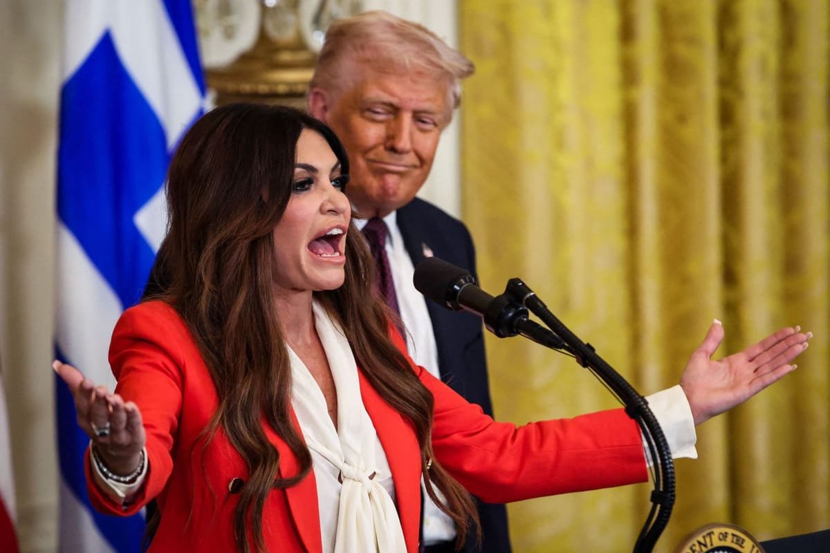 Ambasadoarea SUA în Grecia a demisionat, acuzată că a cerut 100.000 de dolari unui donator al lui Trump