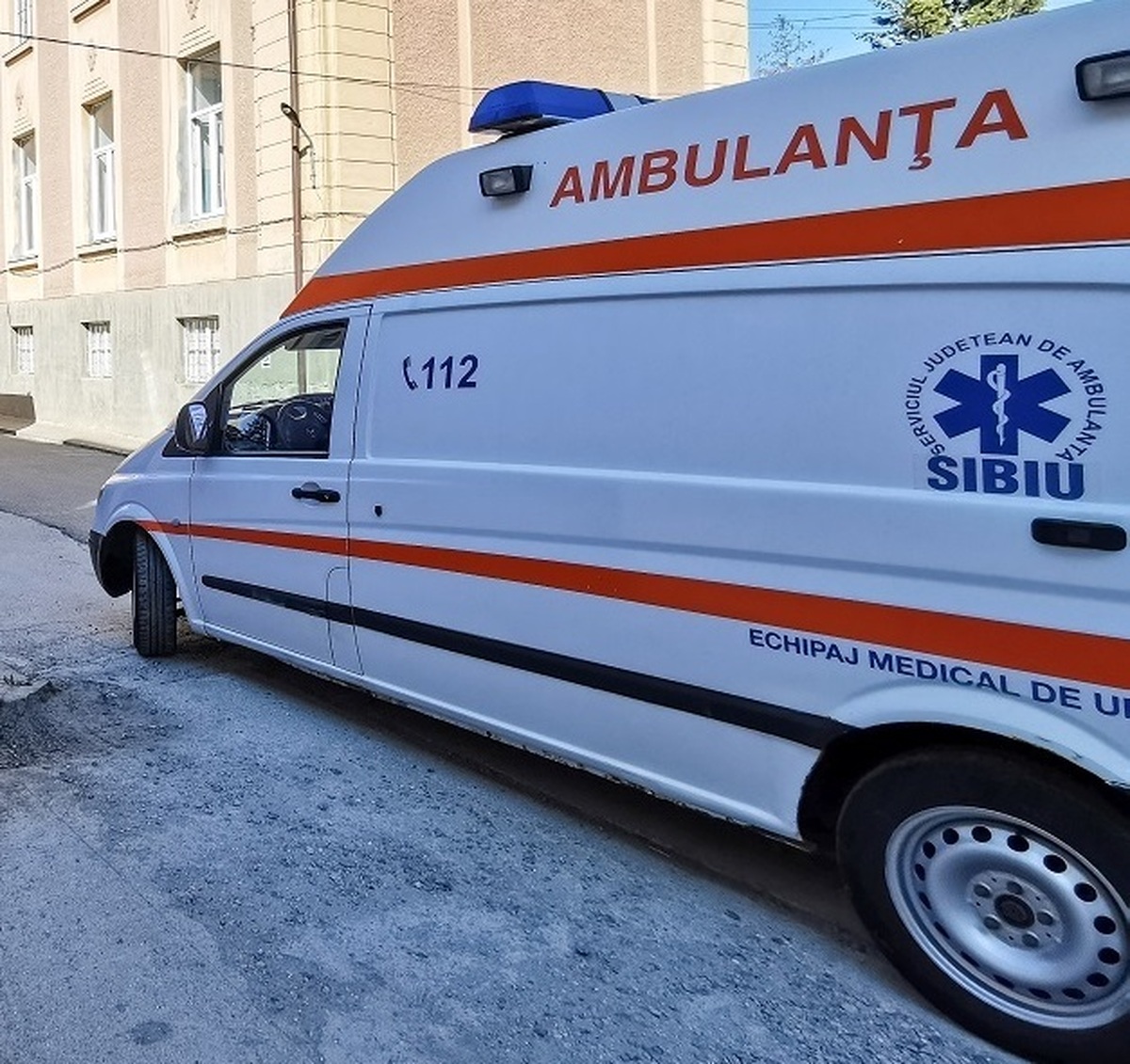 Aproape 6 din 10 apeluri la 112, în Sibiu, nu au fost urgențe. Poliția cere folosirea responsabilă a numărului