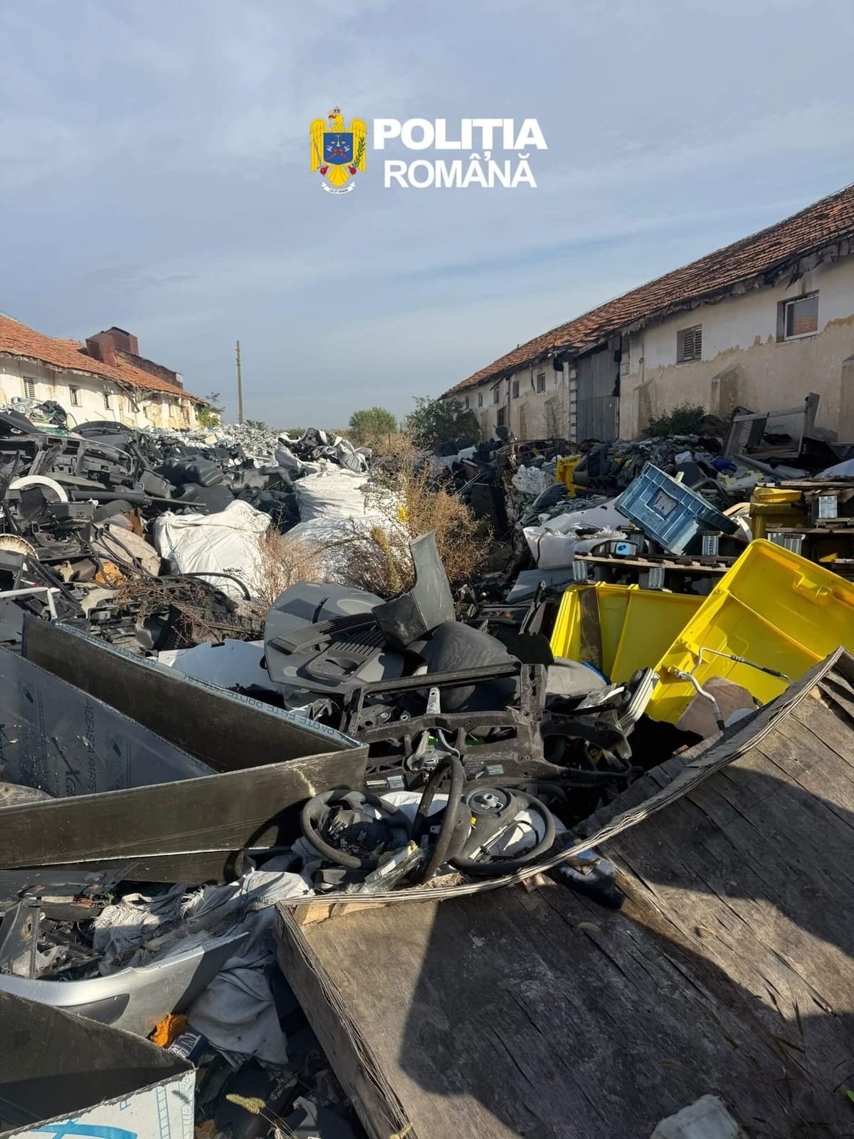 Arad: bombă ecologică cu 475 de tone de deșeuri în zona Dumbrava. A fost deschis un dosar penal