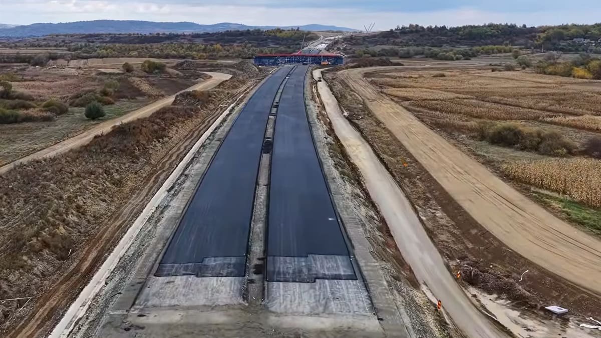 Autostrada Sibiu - Făgăraș: lucrările avansează pe toate cele patru tronsoane, un lot a depășit 50%