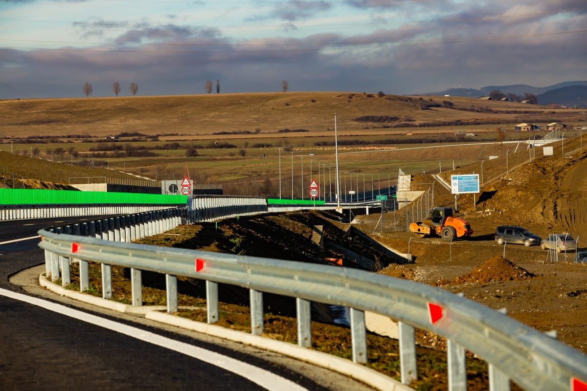 Autostrada Sibiu-Pitești, închisă trei luni între Sibiu și Boița. Acuzații la adresa șefului CNAIR