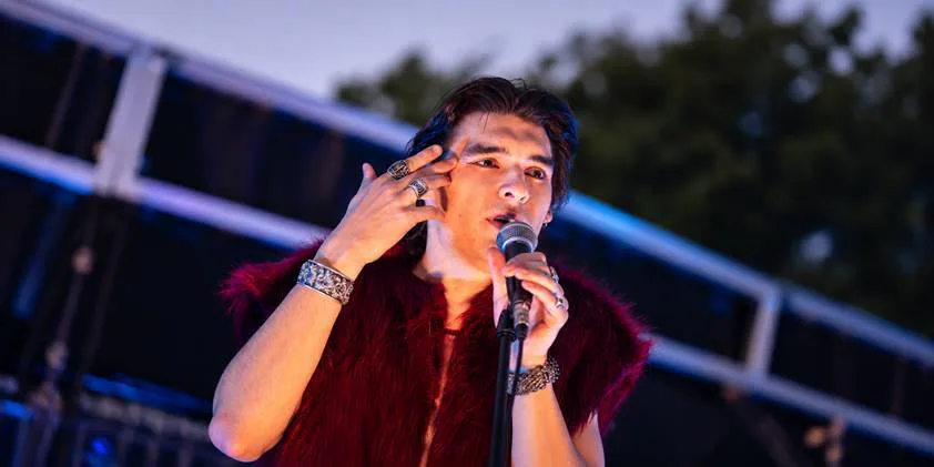 Baia Mare: Vlad Corb, artist de rock alternativ, concertează în această seară la Rockwave Tavern