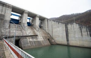 Barajul Mihăileni, blocat juridic: Laurențiu Nistor, chemat să își asume deblocarea investiției