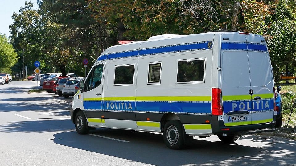 Bărbat de 48 de ani din Valea Lungă, reținut 24 de ore după ce ar fi încălcat un ordin de protecție