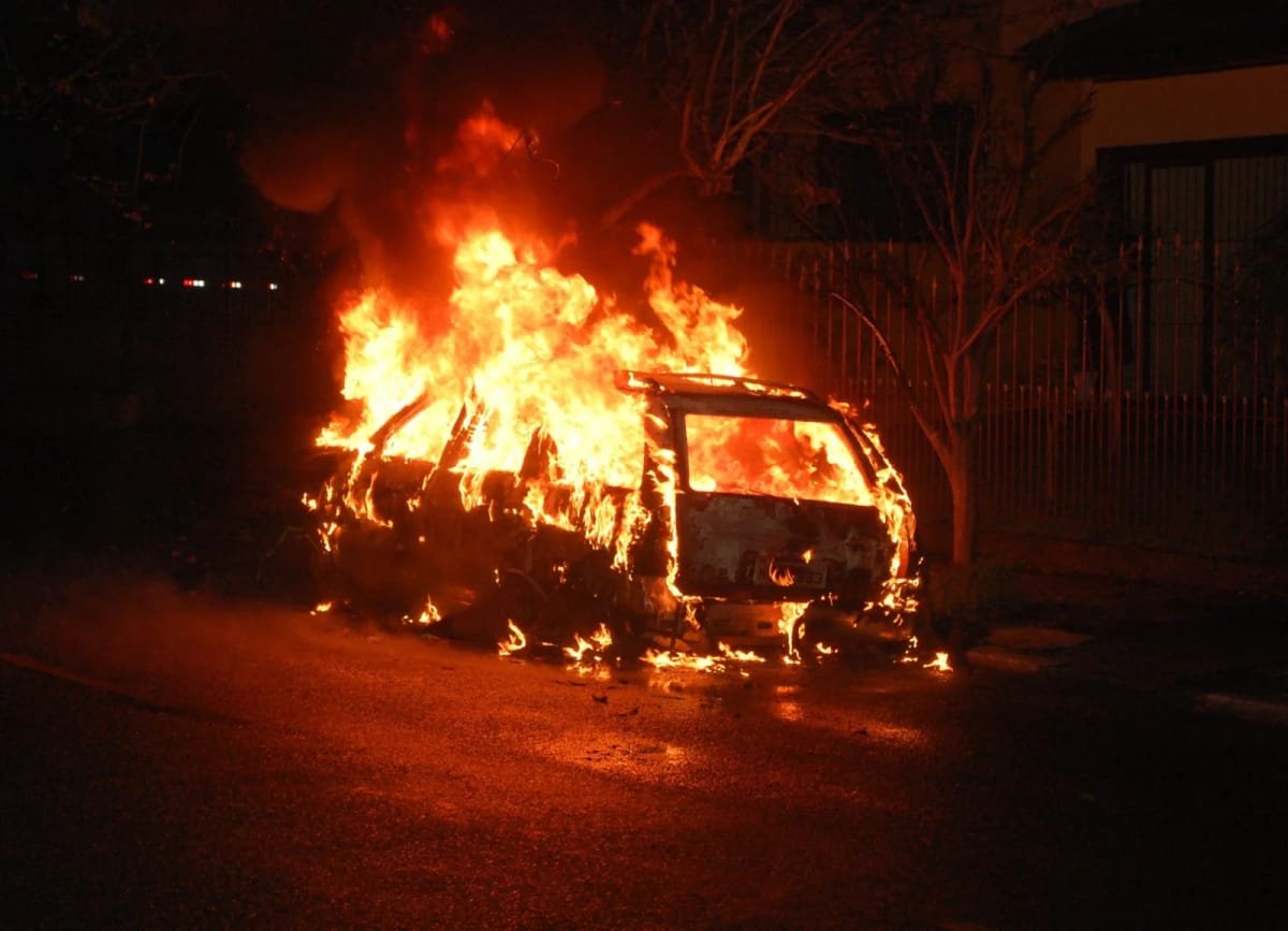 Bărbat de 77 de ani din Cociuba Mare, reținut după ce a incendiat o mașină în Petid