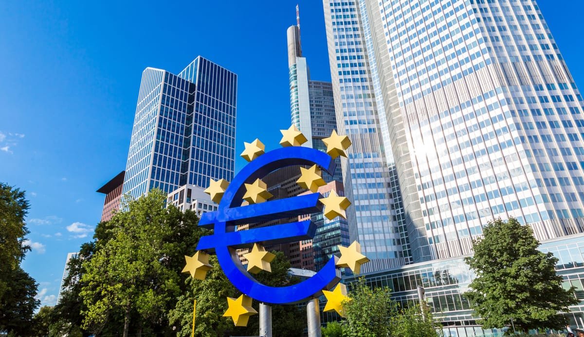 BCE menține dobânzile neschimbate, în timp ce energia mai scumpă complică lupta cu inflația în zona euro