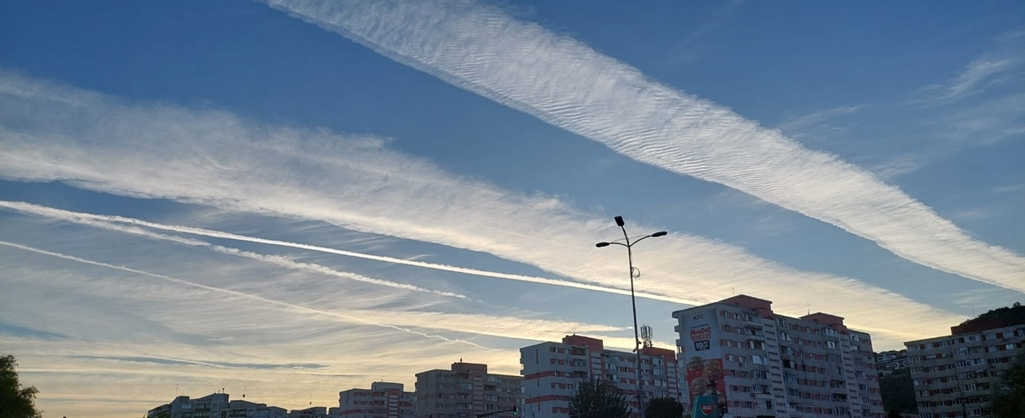 Bihor: Mihai Lasca, fost deputat, revine cu teoria chemtrails pe rețelele sociale