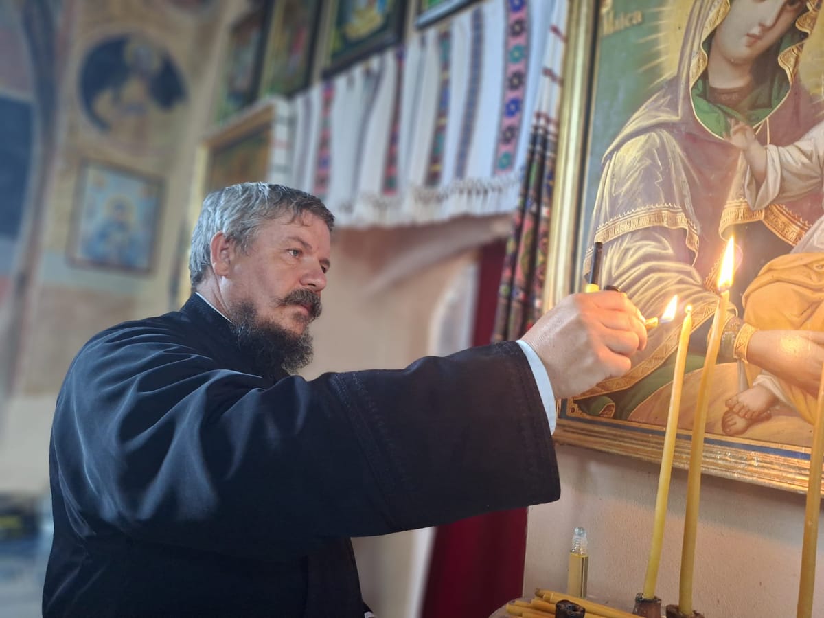 Biserica din Fofeldea, veche de peste 200 de ani, riscă să se piardă din cauza alunecărilor de teren