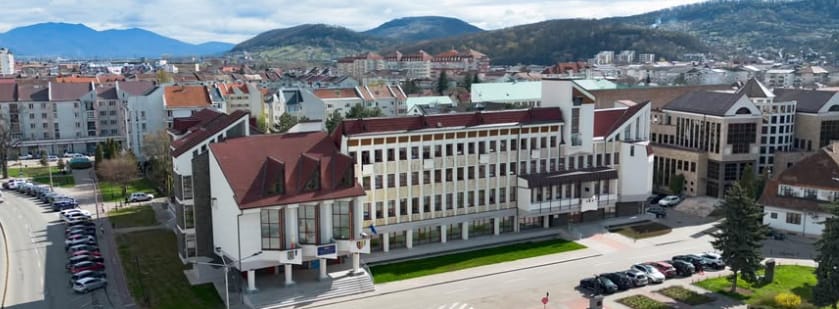 Bistrița-Năsăud: Consiliul Județean scoate la concurs două posturi de consilier juridic