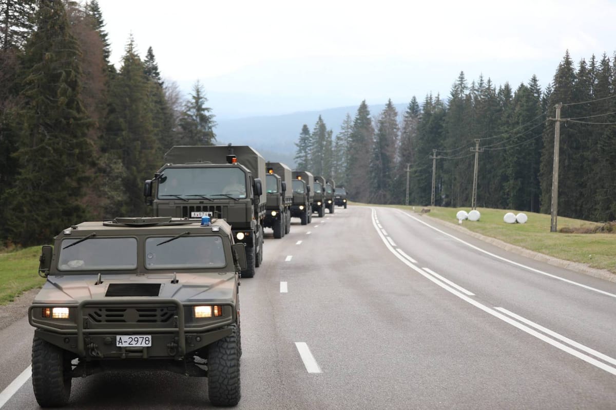 Bistrița-Năsăud: tehnică militară și trupe pe drumuri, deplasări anunțate până în 6 noiembrie