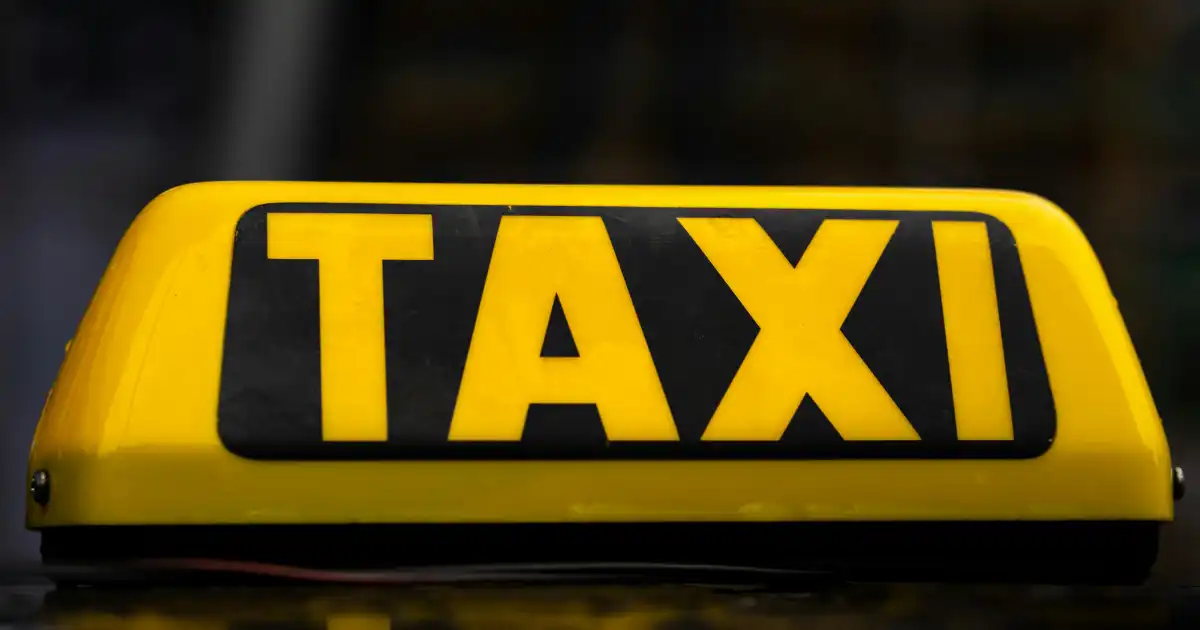 Bistrița: tariful maxim pentru taxi ar putea crește de la 3,50 la 6 lei pe kilometru