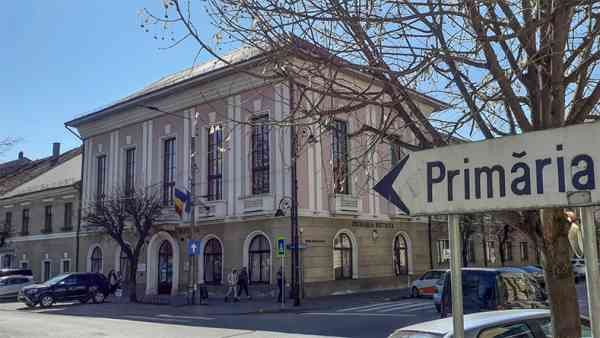 Bistrița: Curtea de Conturi, plăți peste limita legii la handbal și greșeli de zeci de milioane